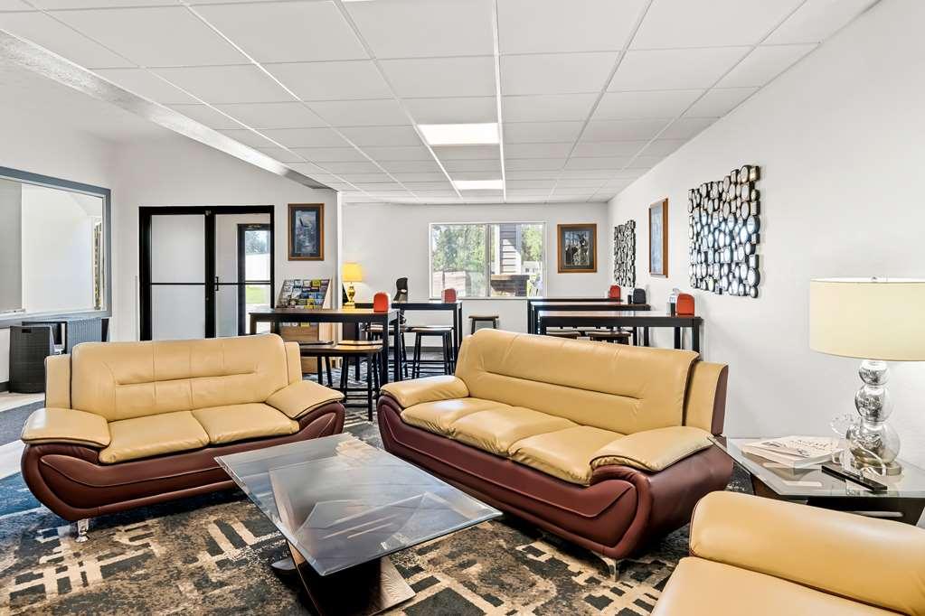 Americas Best Value Inn & Suites - Tahquamenon Country Newberry İç mekan fotoğraf