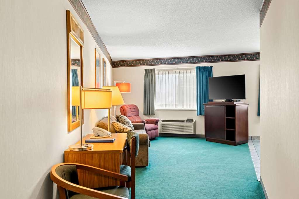 Americas Best Value Inn & Suites - Tahquamenon Country Newberry Oda fotoğraf
