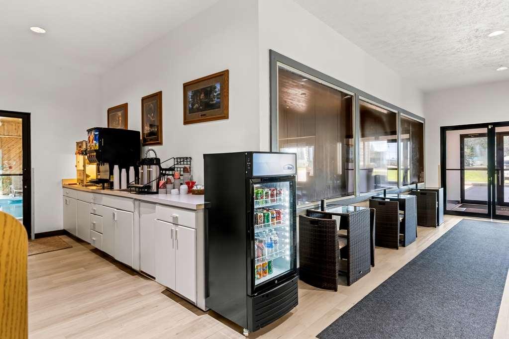 Americas Best Value Inn & Suites - Tahquamenon Country Newberry Restoran fotoğraf