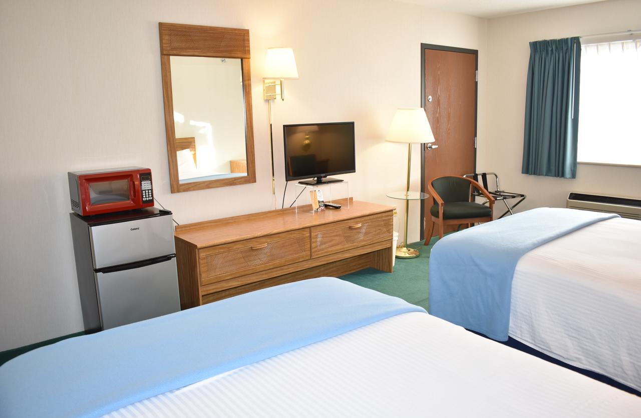Americas Best Value Inn & Suites - Tahquamenon Country Newberry Dış mekan fotoğraf