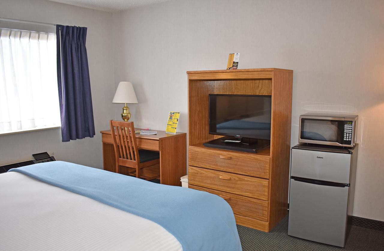 Americas Best Value Inn & Suites - Tahquamenon Country Newberry Dış mekan fotoğraf